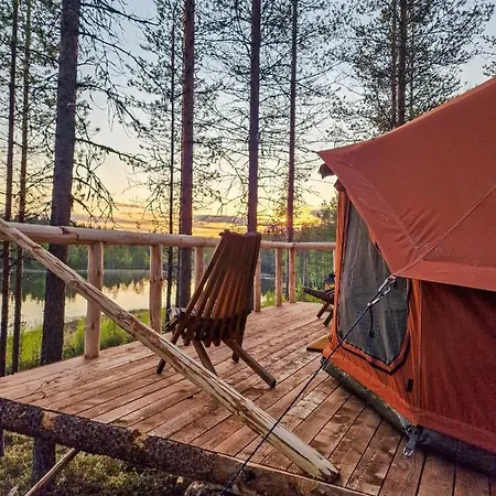 ラグジュアリーテント Glamping Laenlammen Tila *